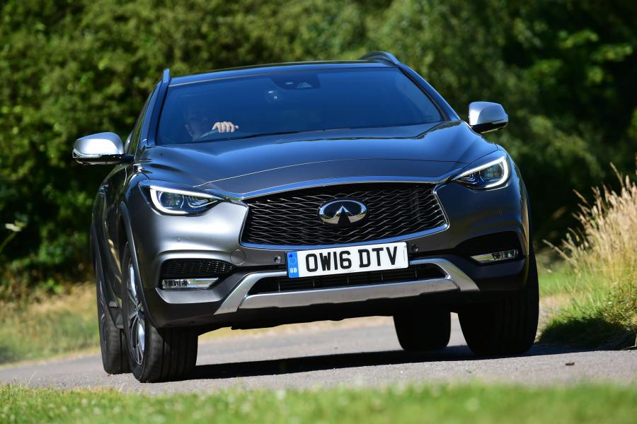  Infiniti QX30 2.2d AWD 2016 года  (UK) (фото 9 из 30)